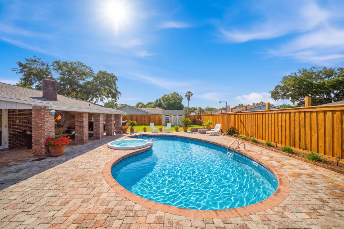Photo of 18 Pebble Beach Drive