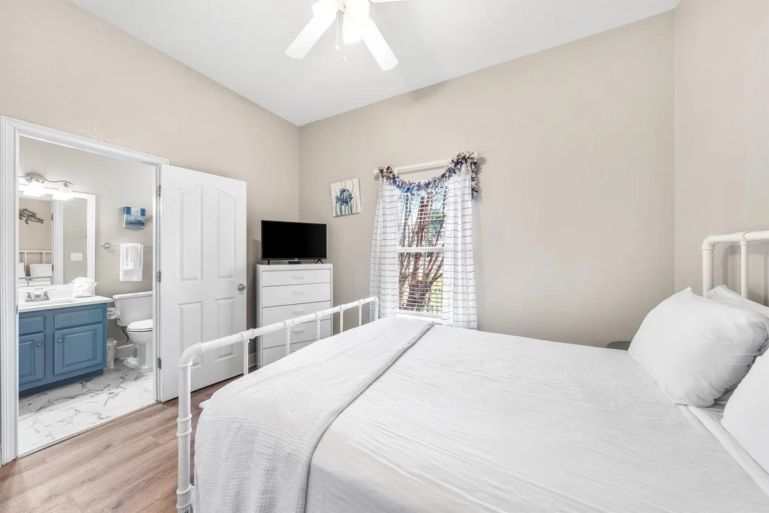 Photo of 4430 Ocean View Drive