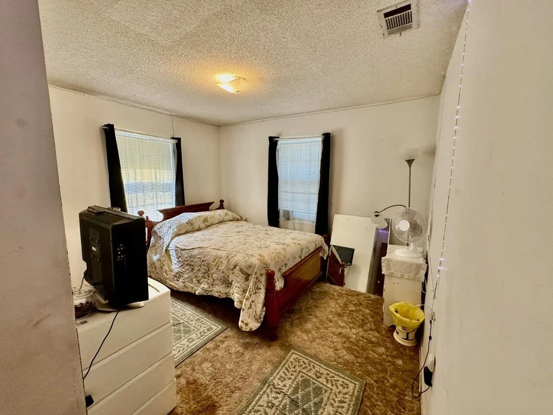 Photo of 112 Oglesby Avenue