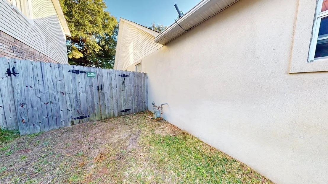 Photo of 855 Mande Court