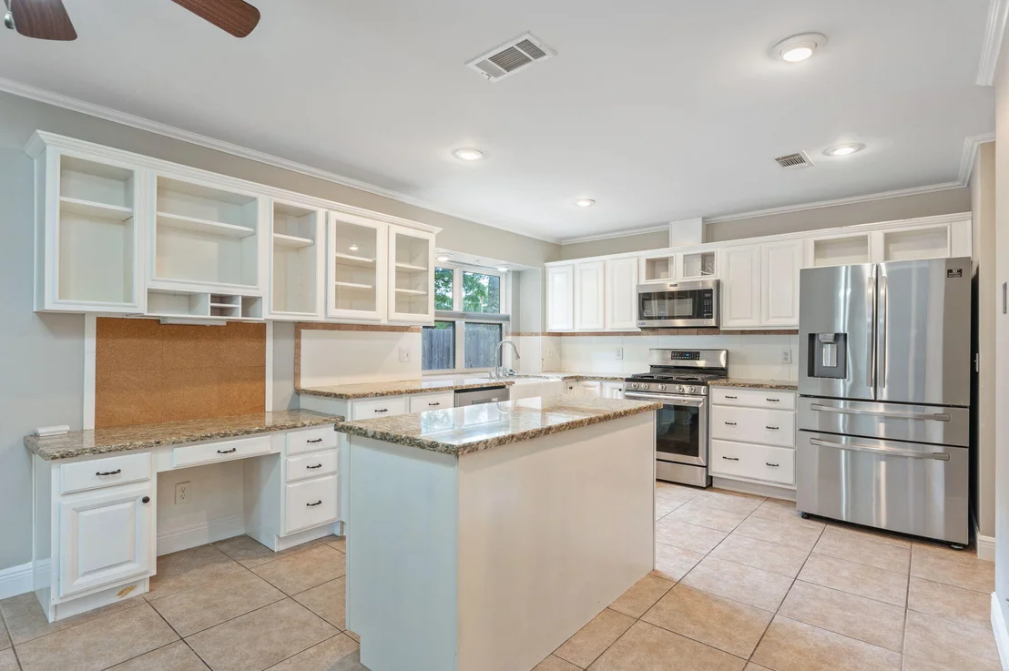 Photo of 1732 Bayshore Drive