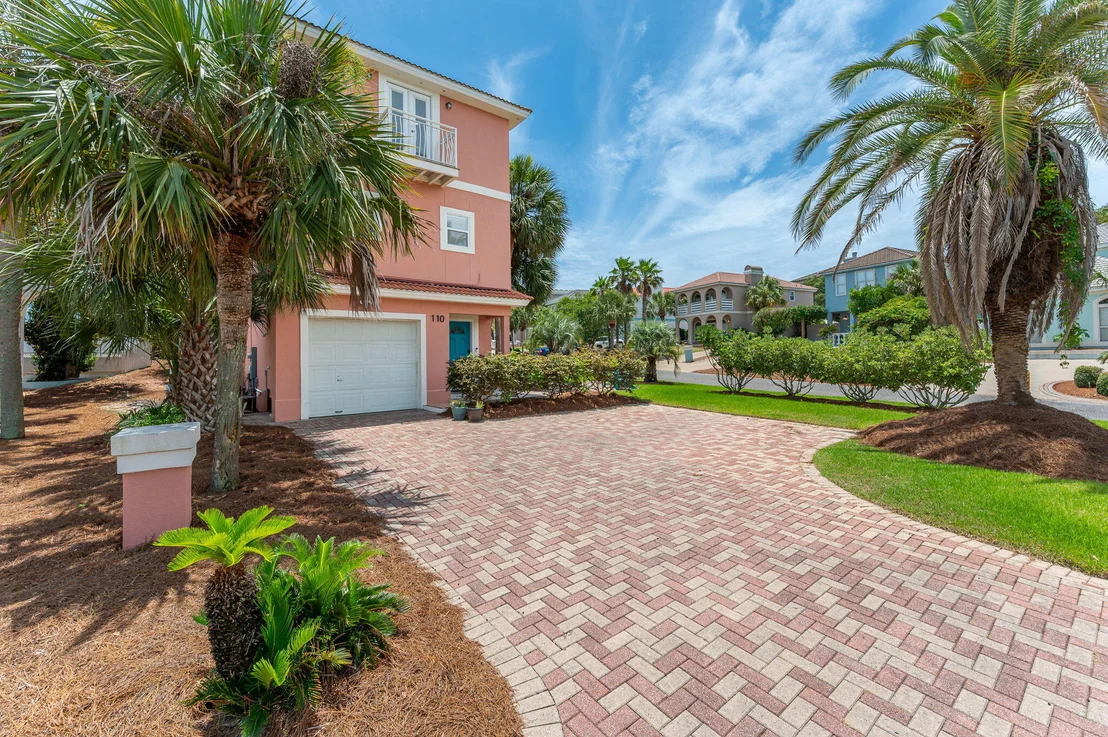 Photo of 110 Terra Cotta Way