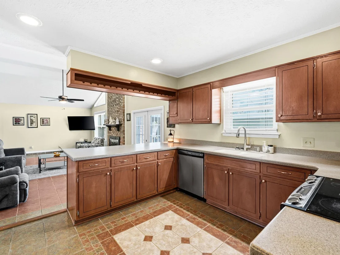 Photo of 4326 Pine Tree Lane