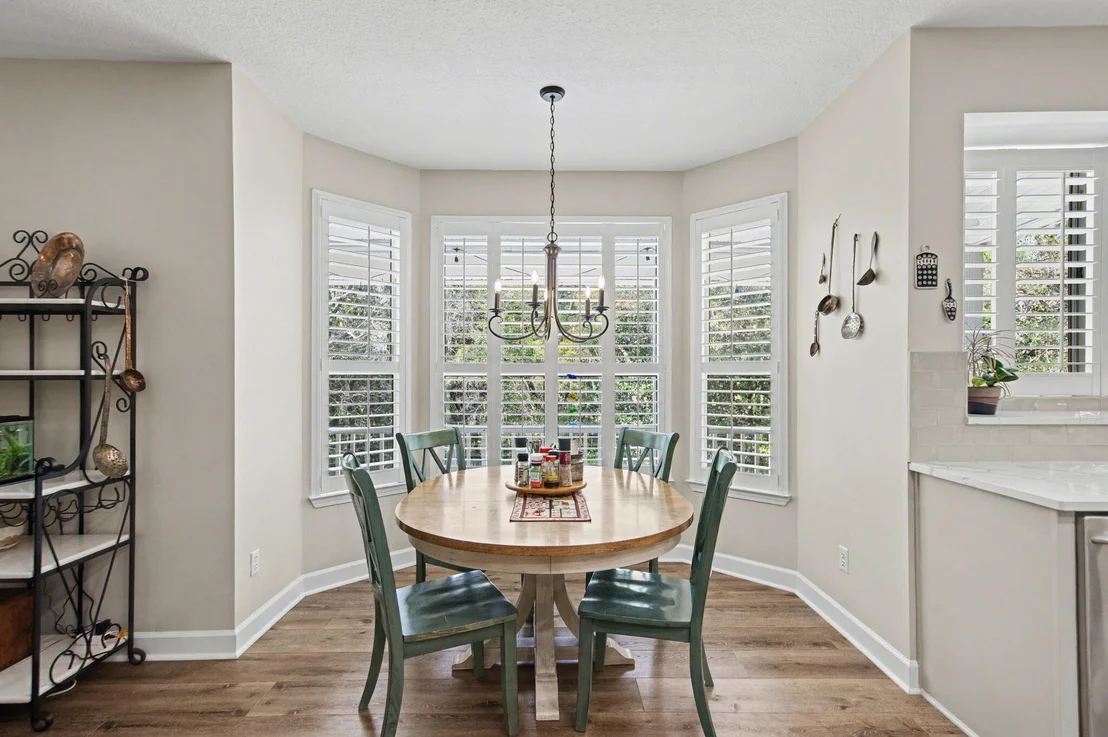 Photo of 2760 Edgewater Drive