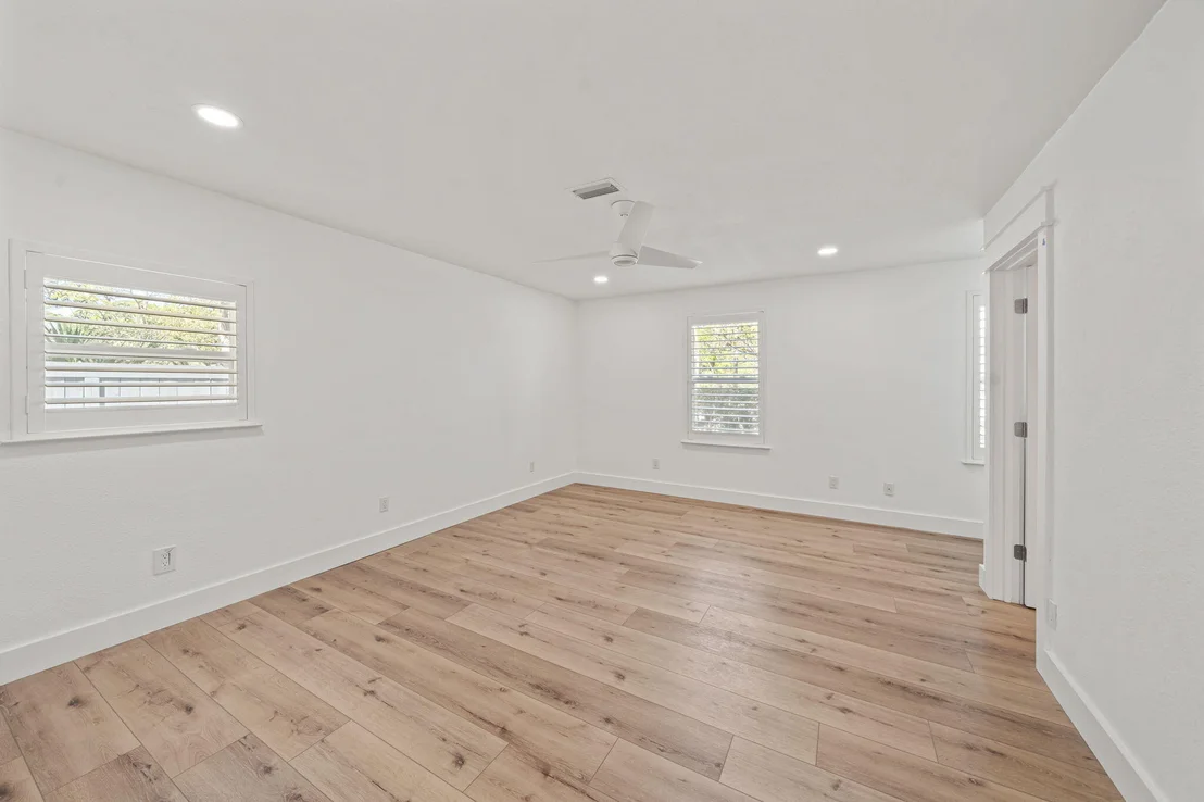 Photo of 497 Walton Way