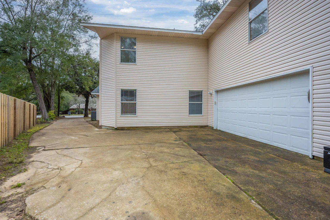 Photo of 255 Edge Avenue