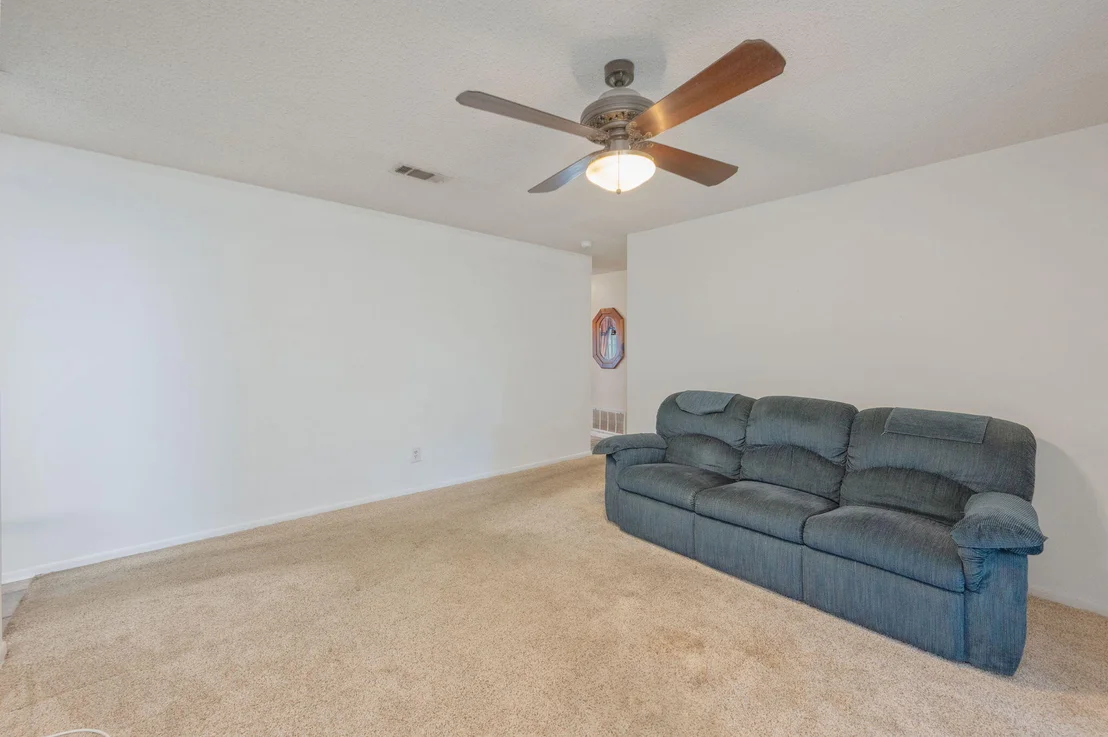 Photo of 17 8th Avenue