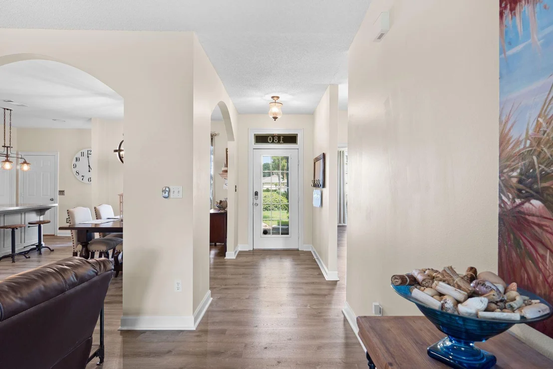 Photo of 180 Bonaire Boulevard