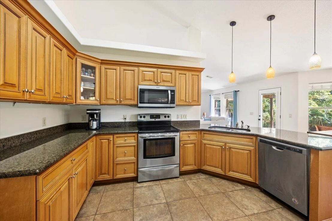 Photo of 2296 Valley Road