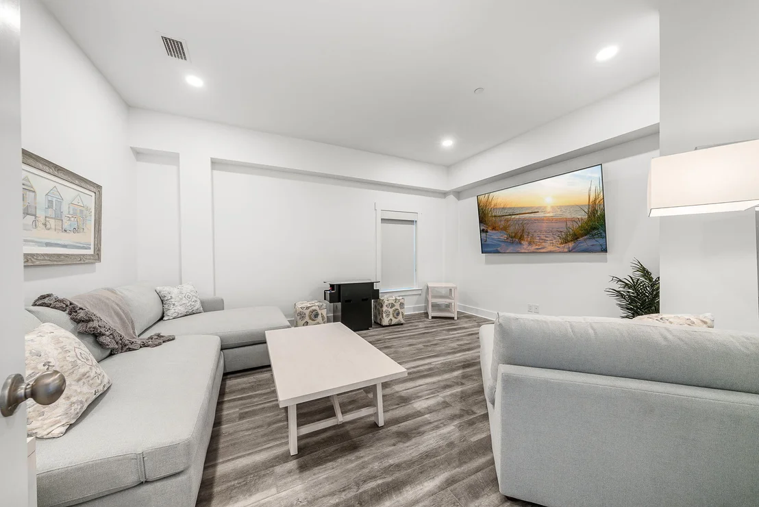 Photo of 8711 Surf Drive