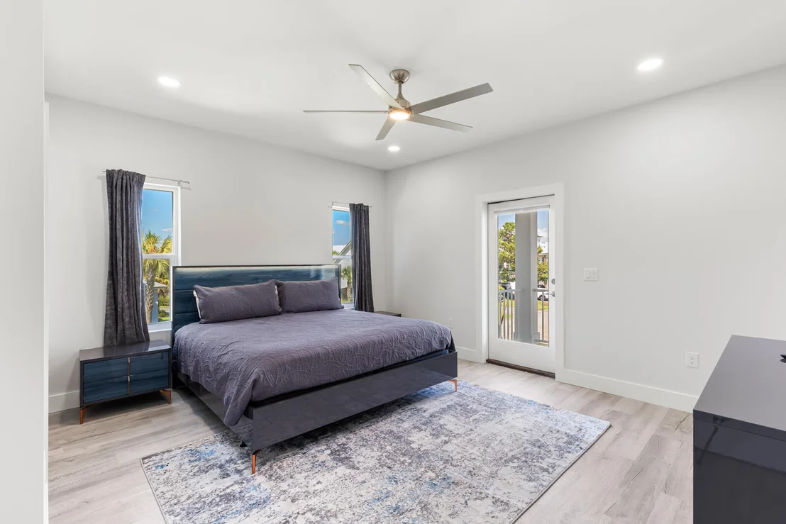 Photo of 39 Charlotte Avenue