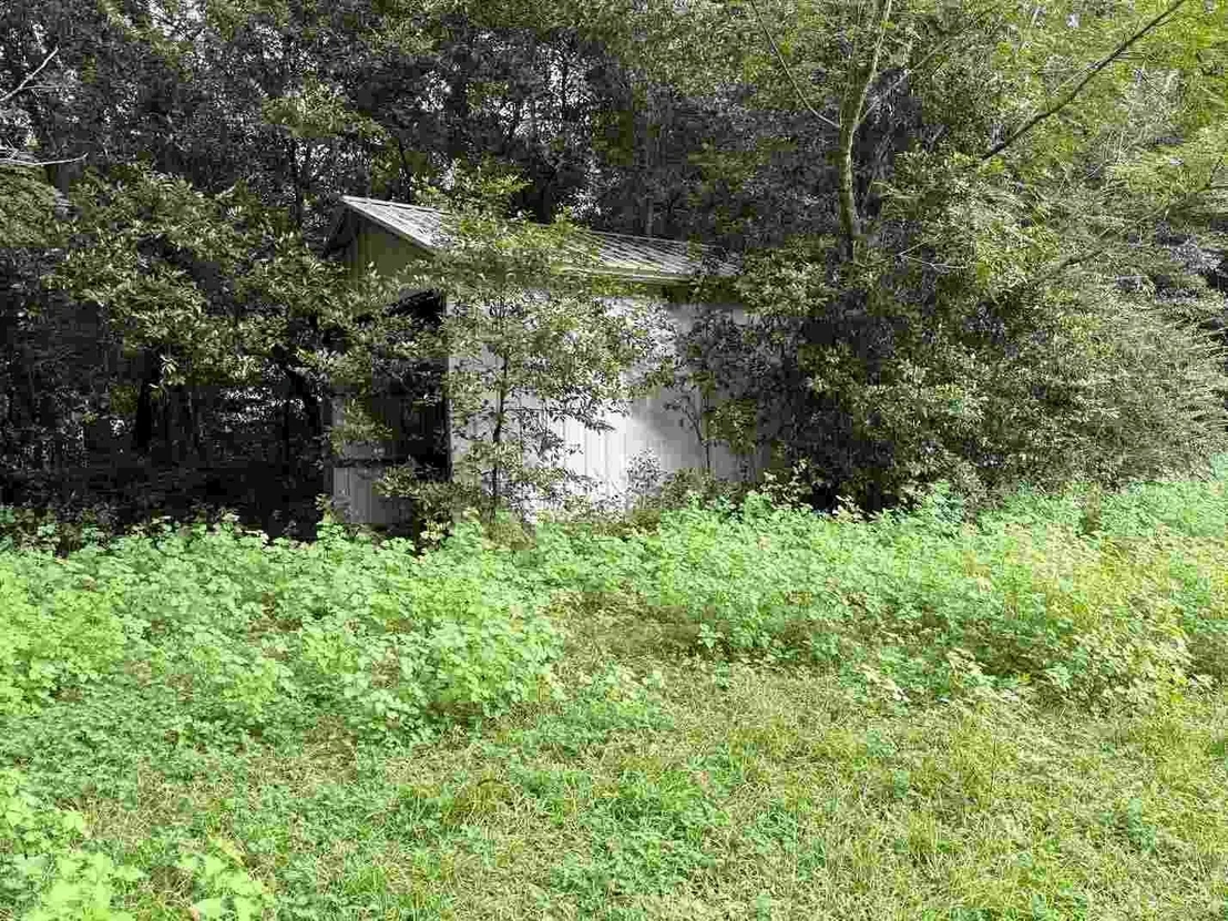 Photo of 6100 Barnes Road