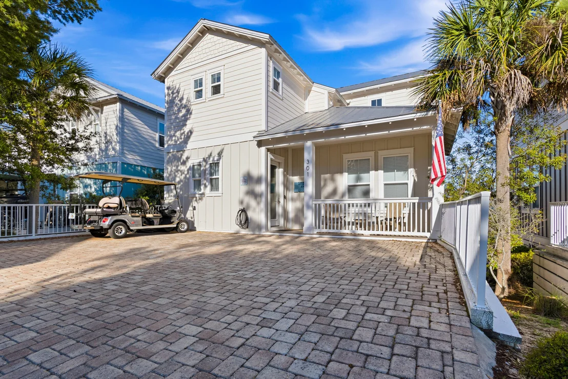 Photo of 301 Gulfview Circle