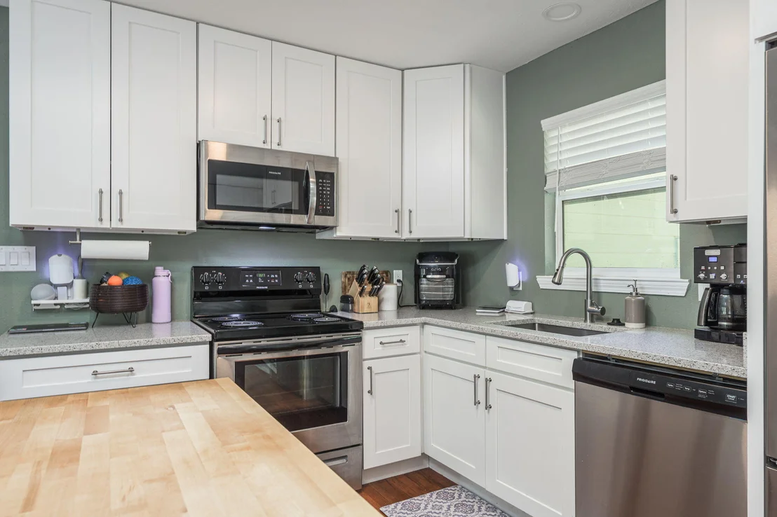 Photo of 161 W North Avenue
