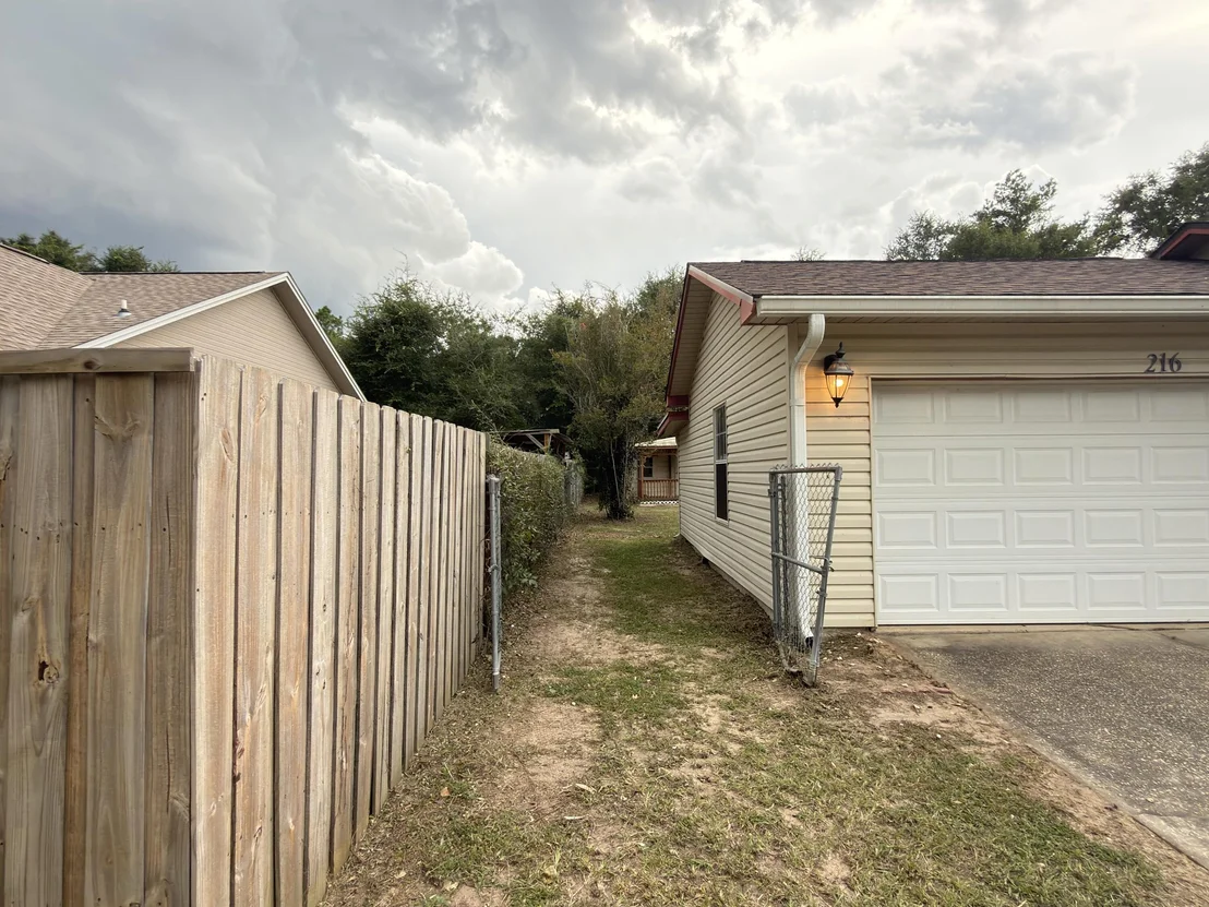 Photo of 216 Brookmeade Drive
