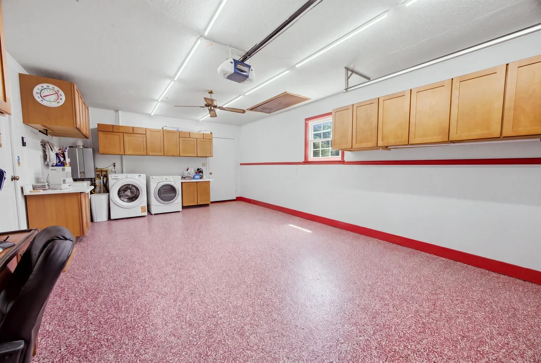 Photo of 220 W Walker Circle