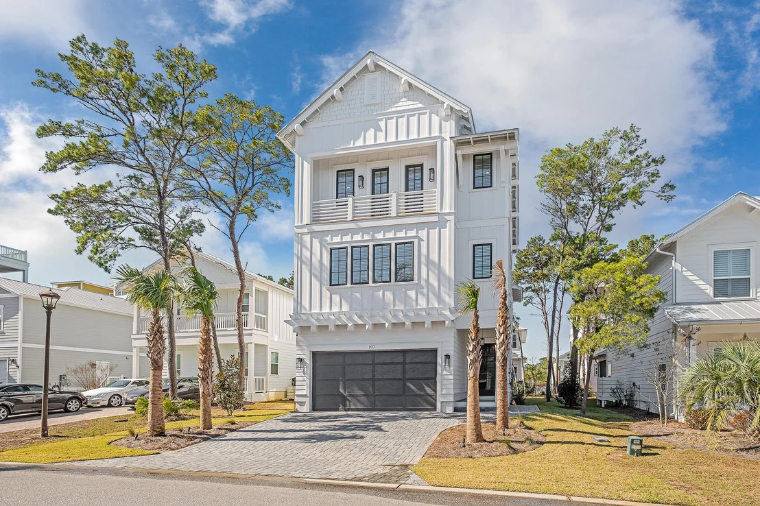 Photo of 107 Grande Pointe Drive