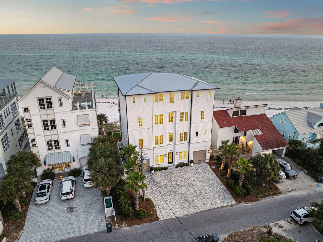Photo of 323 Pompano Street