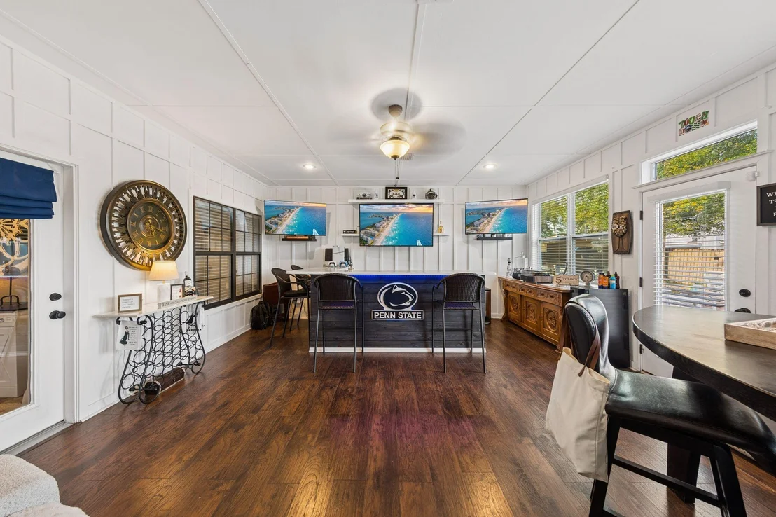 Photo of 11 Hampton Circle