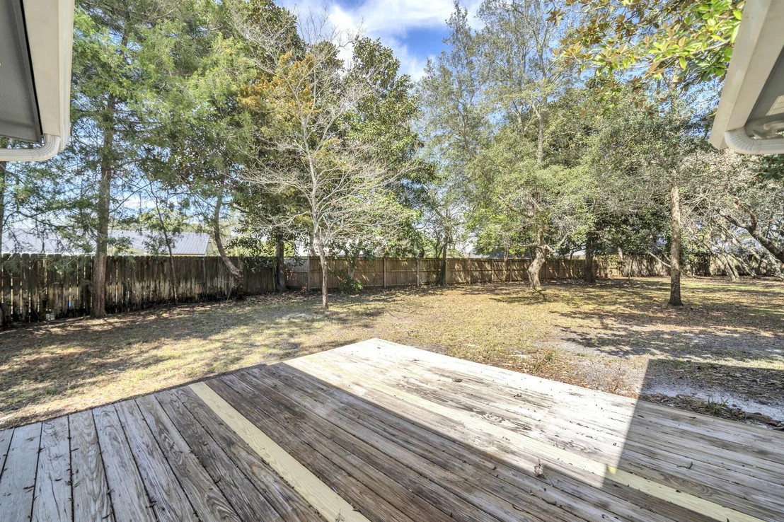 Photo of 845 N Lakeside Drive