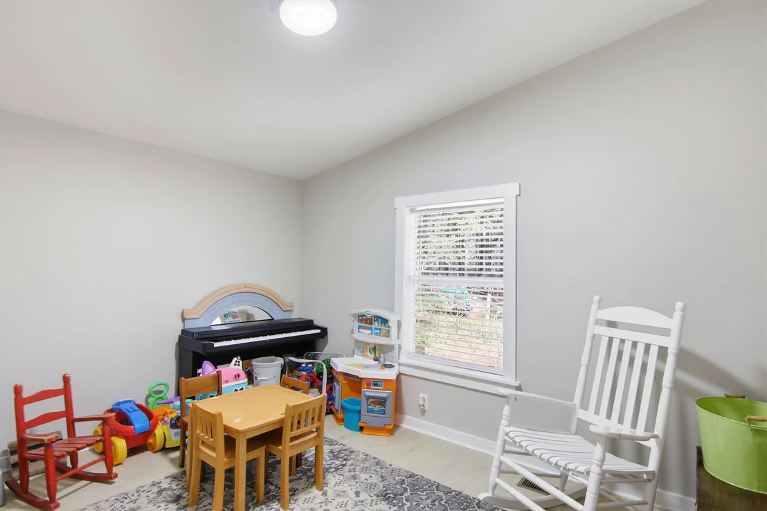 Photo of 6108 Old River Road