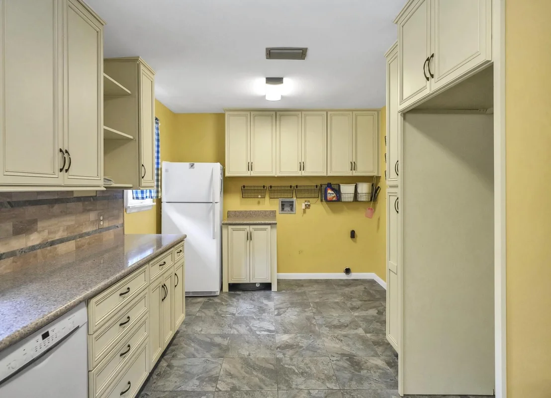 Photo of 14034 N 331 Business