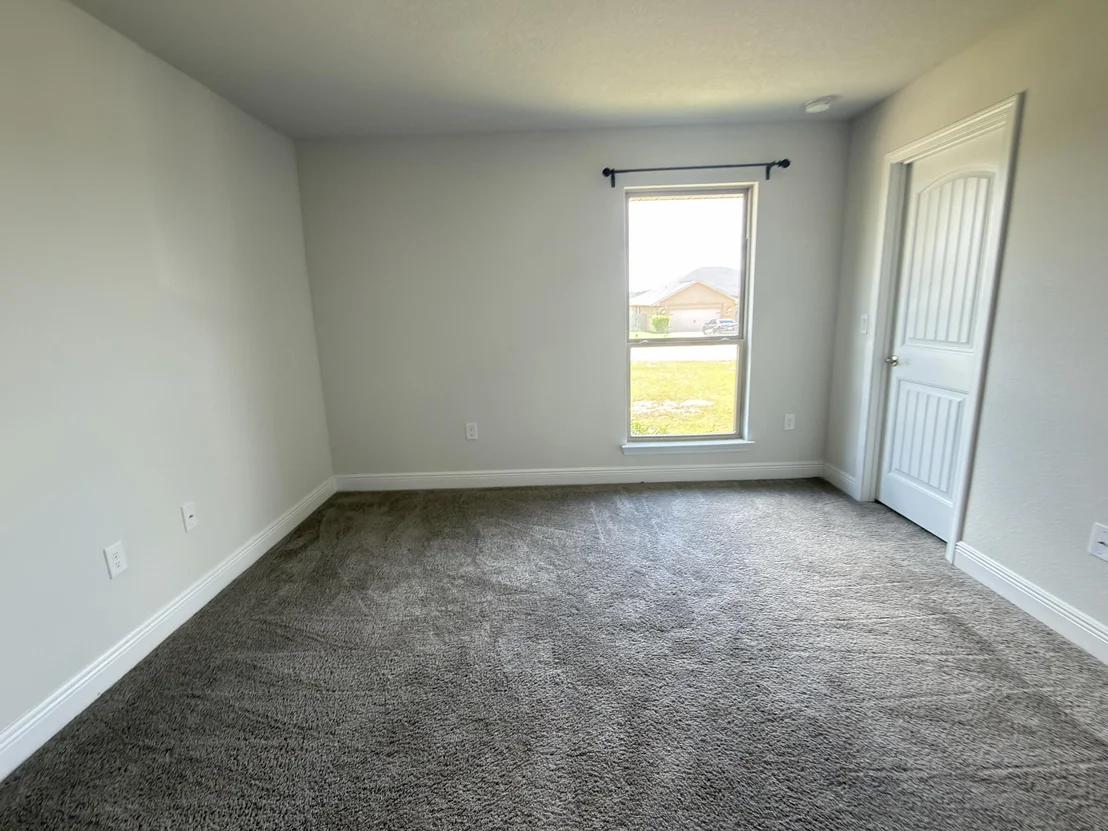 Photo of 2112 Queen Street