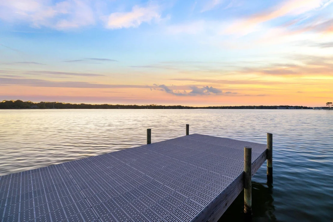 Photo of 1435 Bayshore Drive