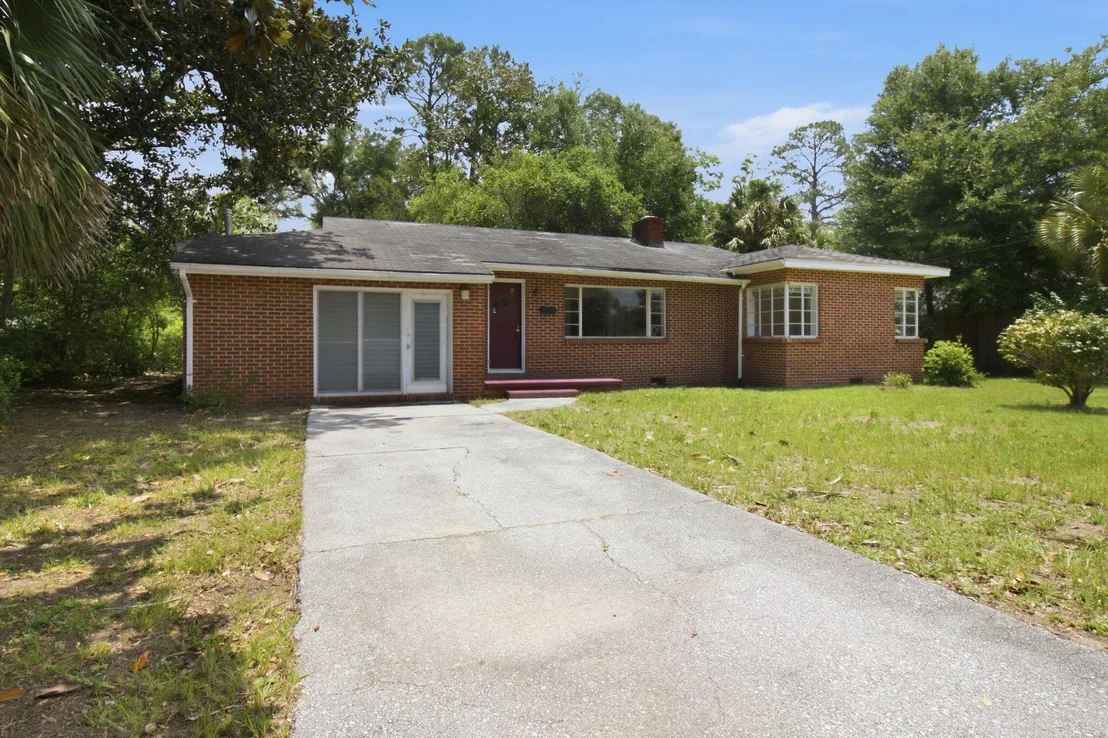 Photo of 855 N Pearl Street