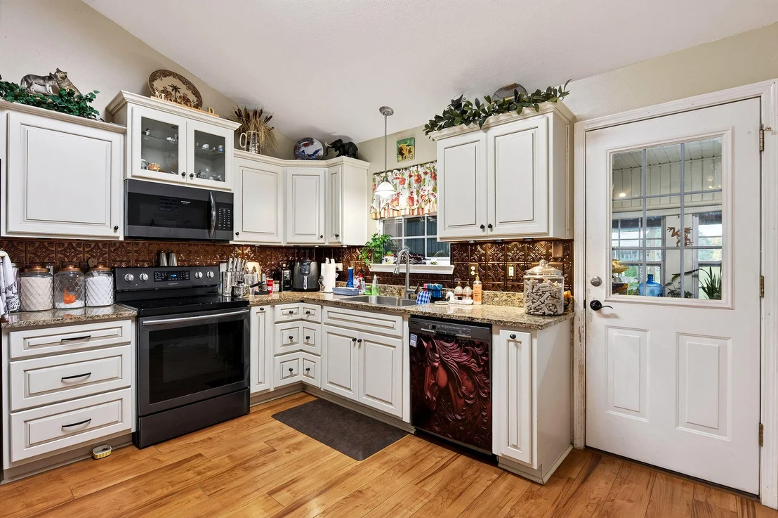 Photo of 635 Southside Drive