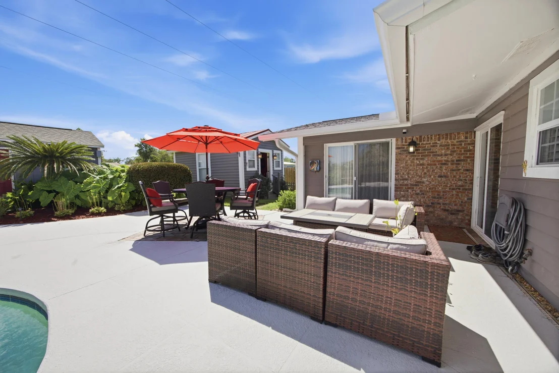 Photo of 325 Echo Circle