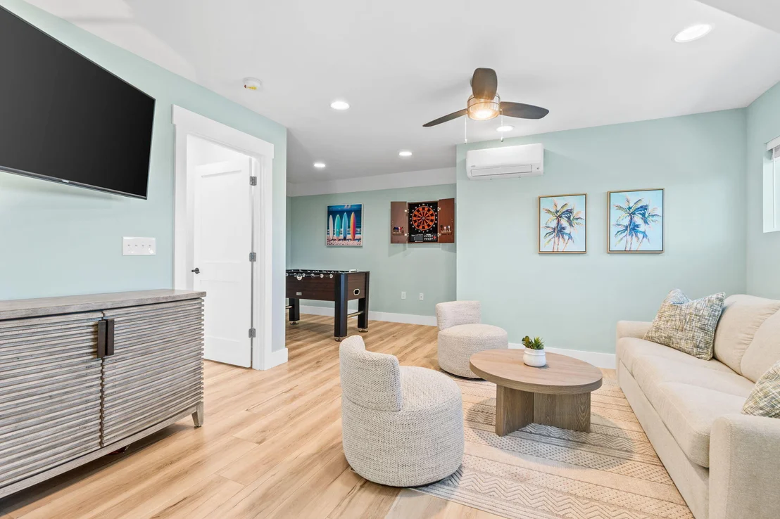 Photo of 7028 Thomas Drive