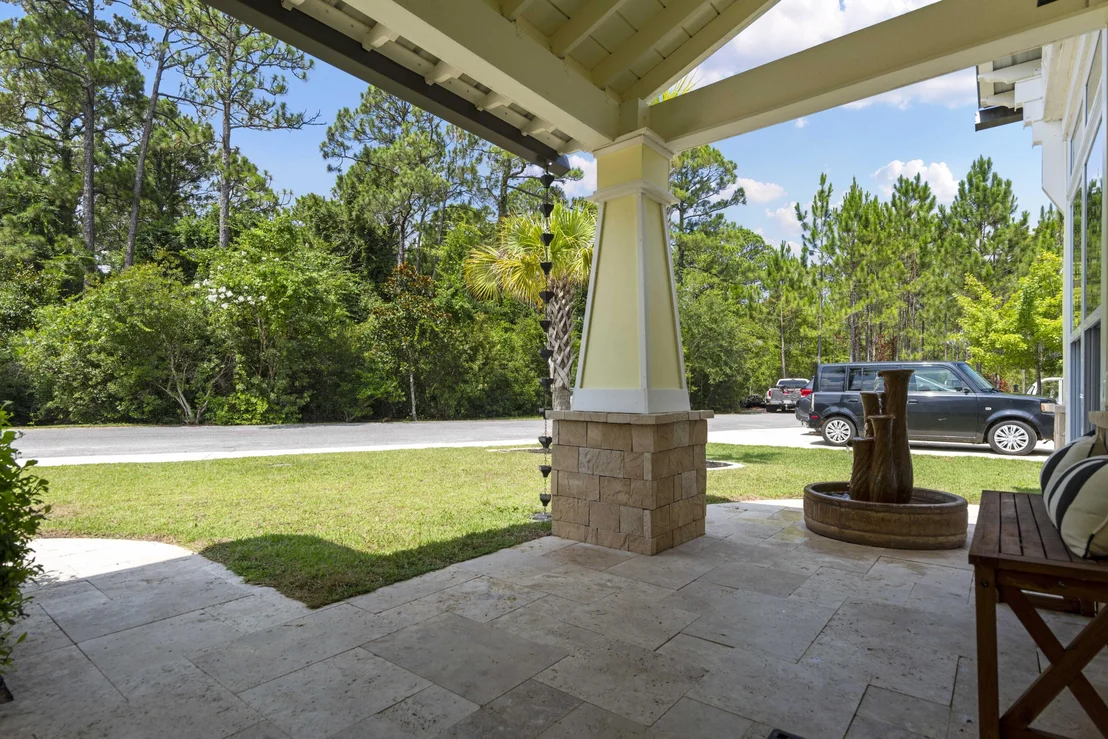 Photo of 46 Greenleaf Drive