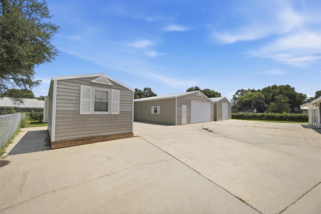 Photo of 220 W Walker Circle