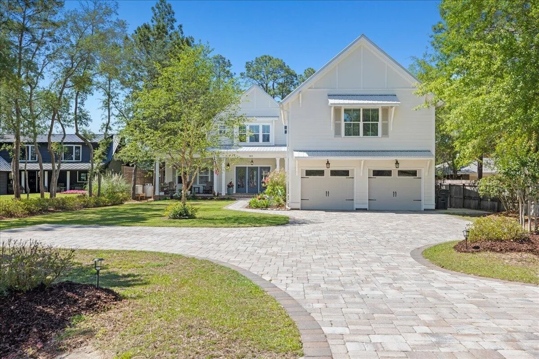 Photo of 103 W Bayou Forest Drive