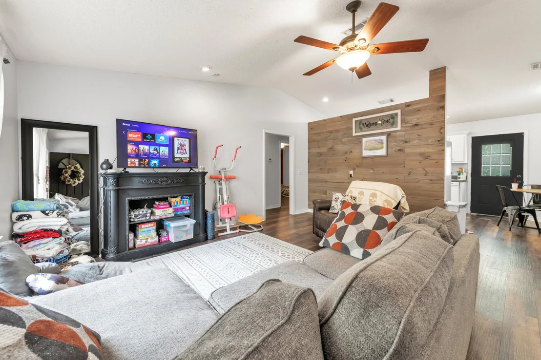 Photo of 5246 Sewell Road