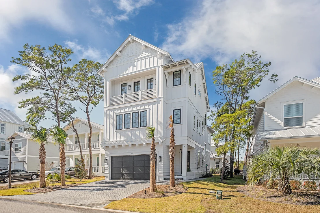 Photo of 107 Grande Pointe Drive