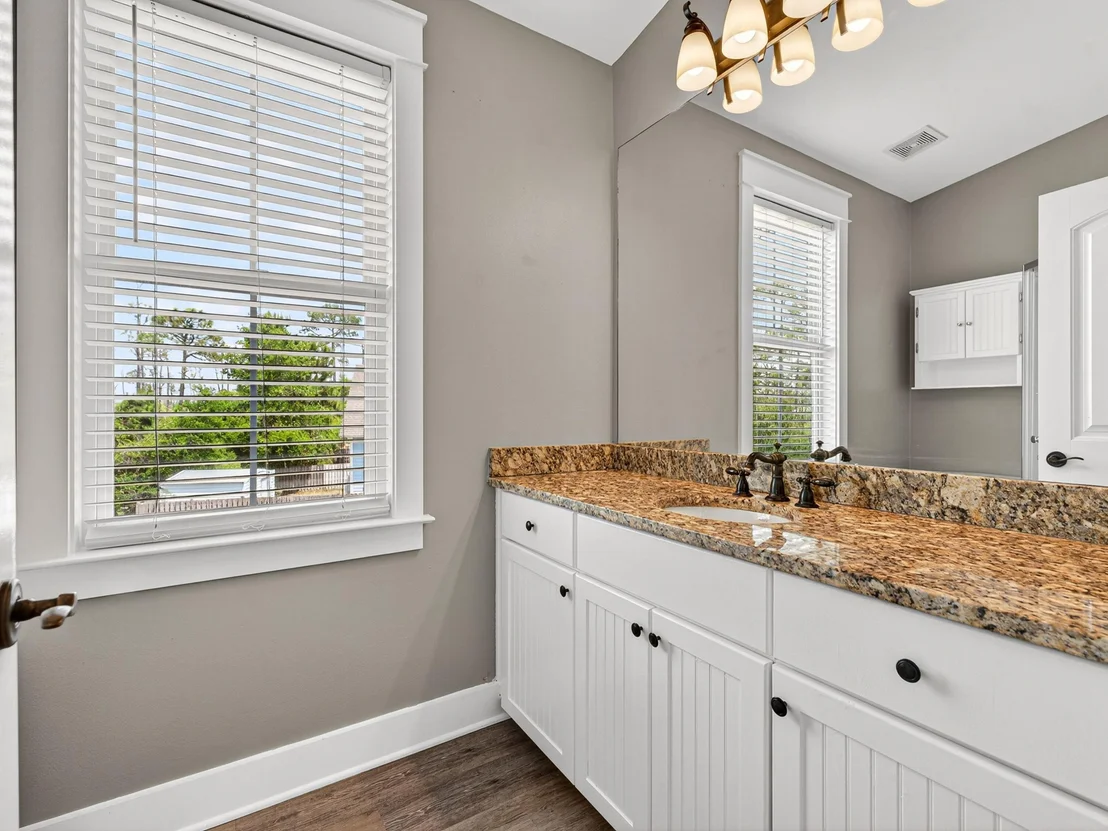 Photo of 328 Madison Circle