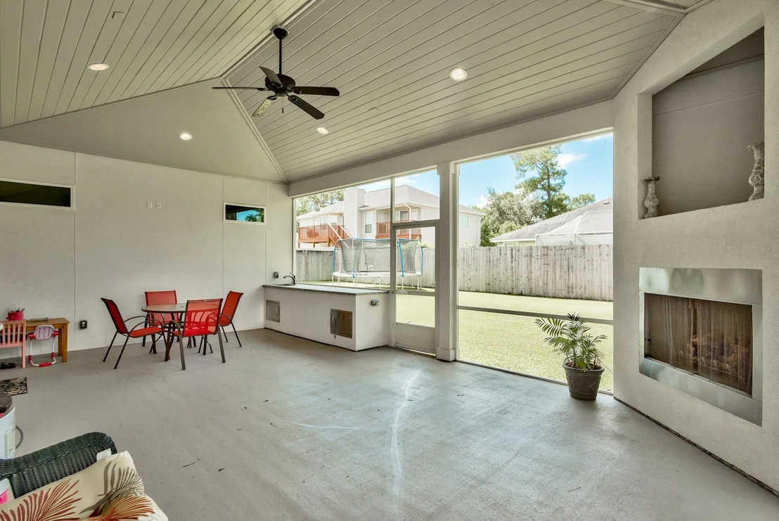 Photo of 989 Forest Shore Drive