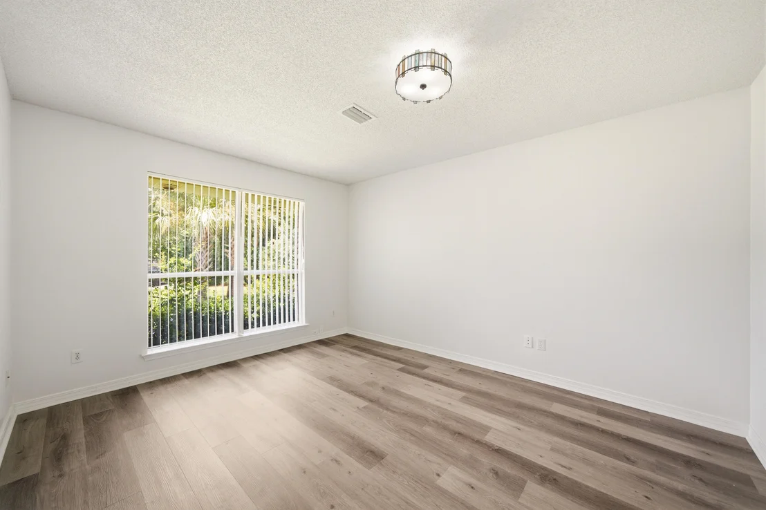 Photo of 2016 Candlewood Drive