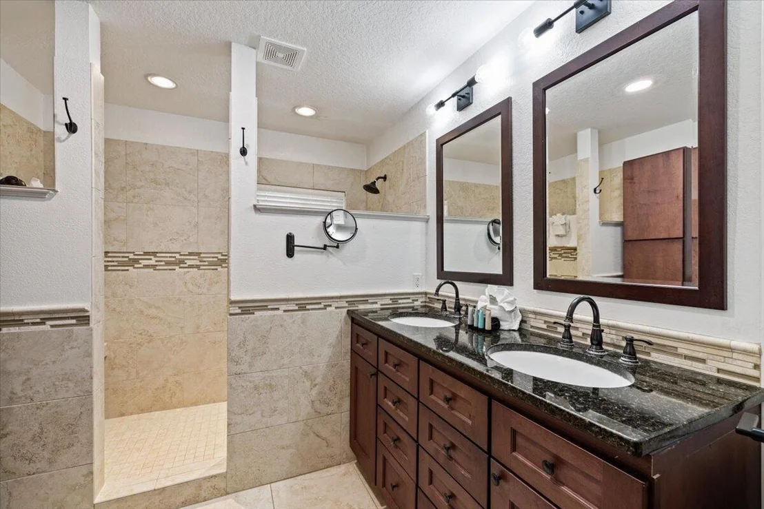 Photo of 4639 Paradise Isle