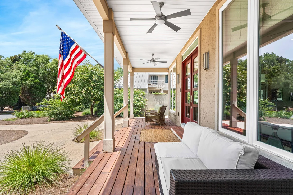 Photo of 170 Seabreeze Boulevard