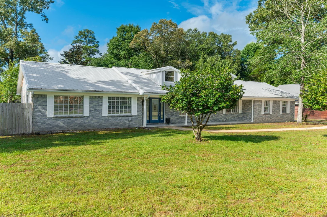 Photo of 140 Gillis Drive