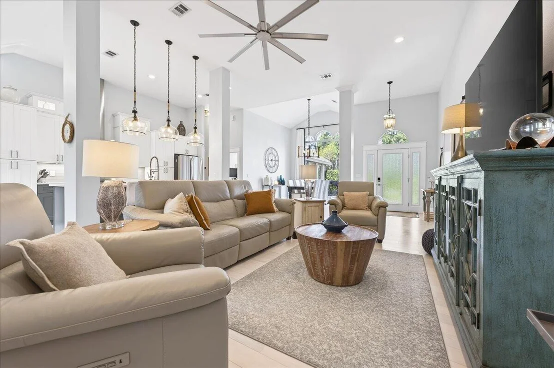 Photo of 627 Bayshore Drive