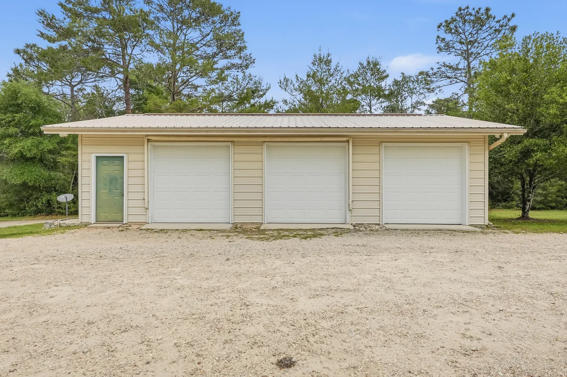 Photo of 4063 Lakeview Drive