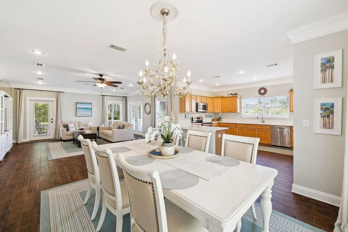 Photo of 14 Breezeway Boulevard