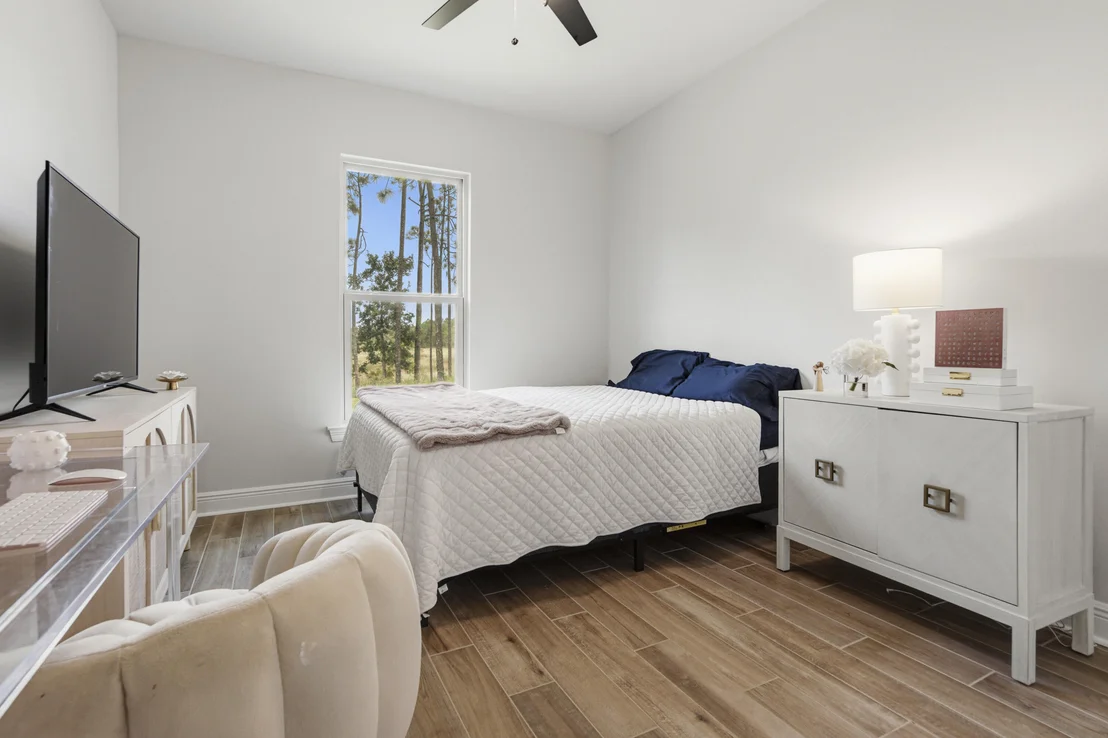 Photo of 395 Constellation Avenue