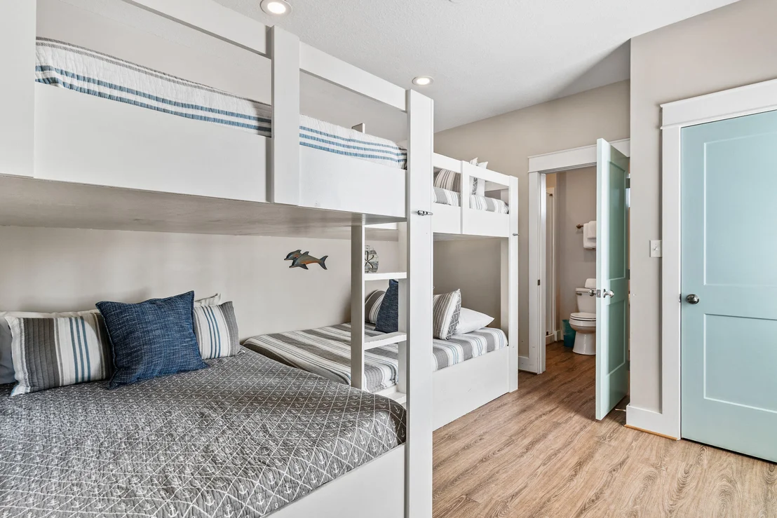 Photo of 240 Driftwood Road