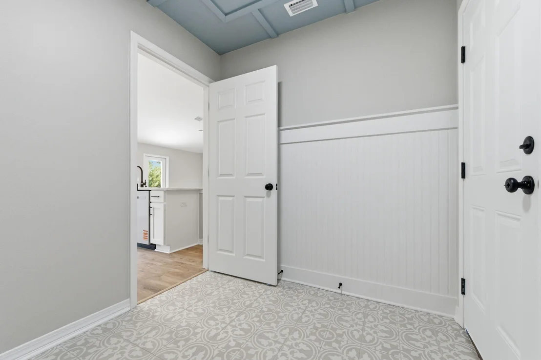 Photo of Unit B at 101 Stephens Lane