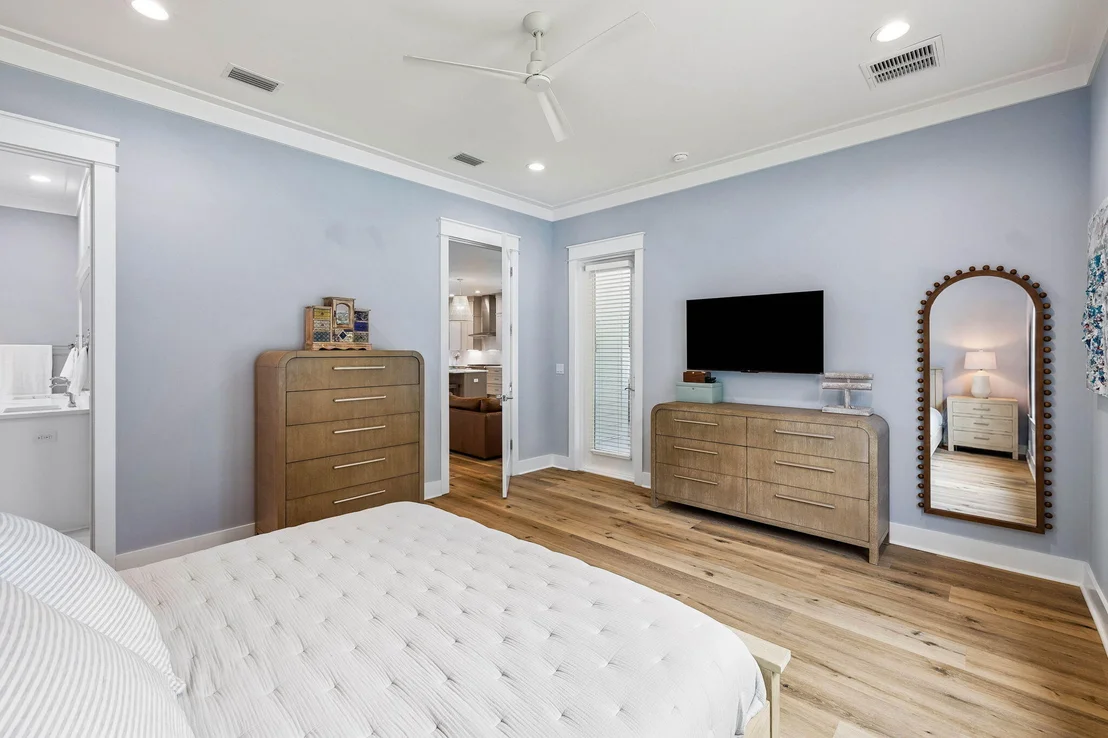 Photo of 123 E Pollard Cove